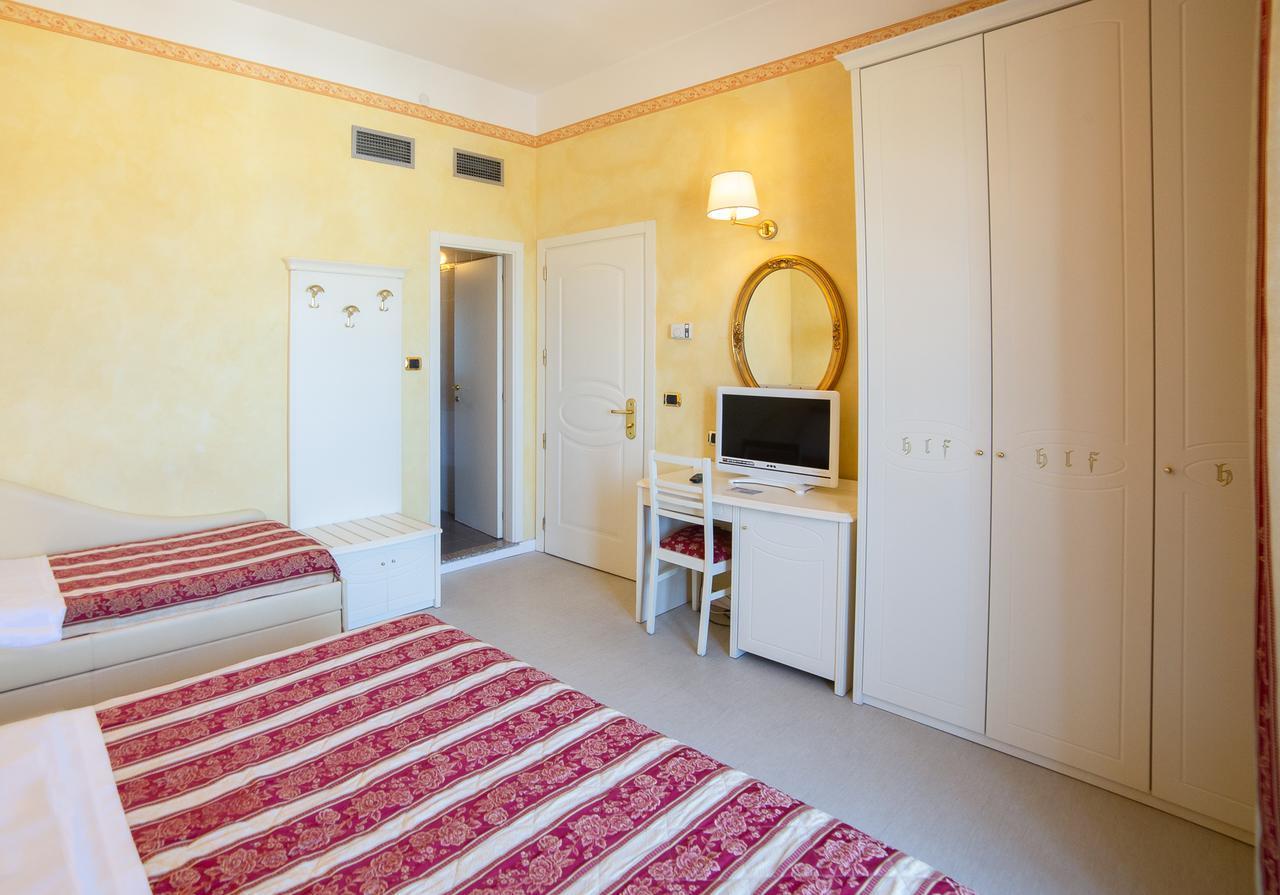 Hotel Executive La Fiorita Rimini Ngoại thất bức ảnh