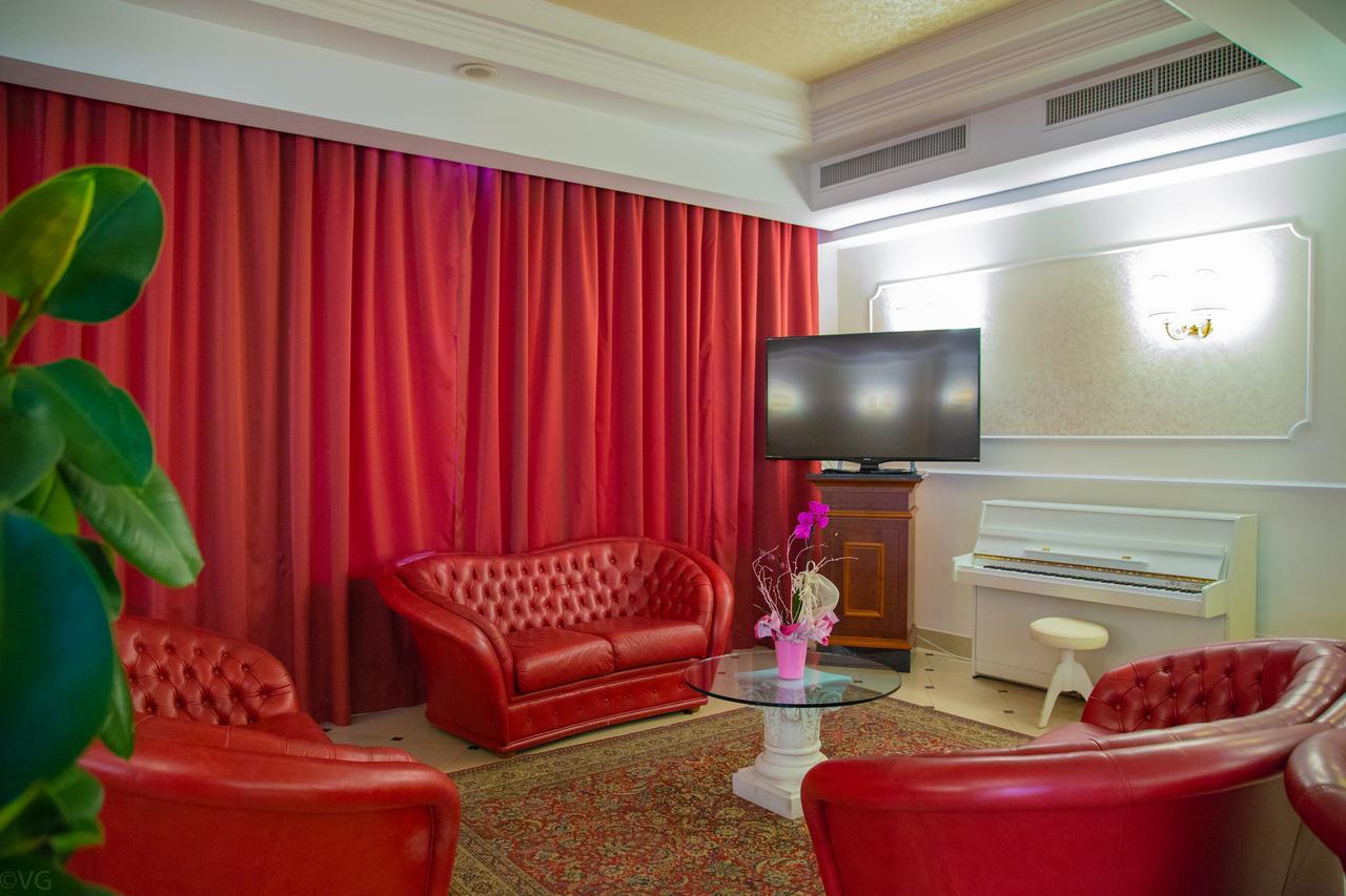 Hotel Executive La Fiorita Rimini Ngoại thất bức ảnh