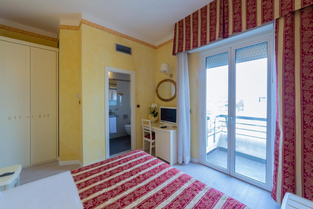 Hotel Executive La Fiorita Rimini Ngoại thất bức ảnh